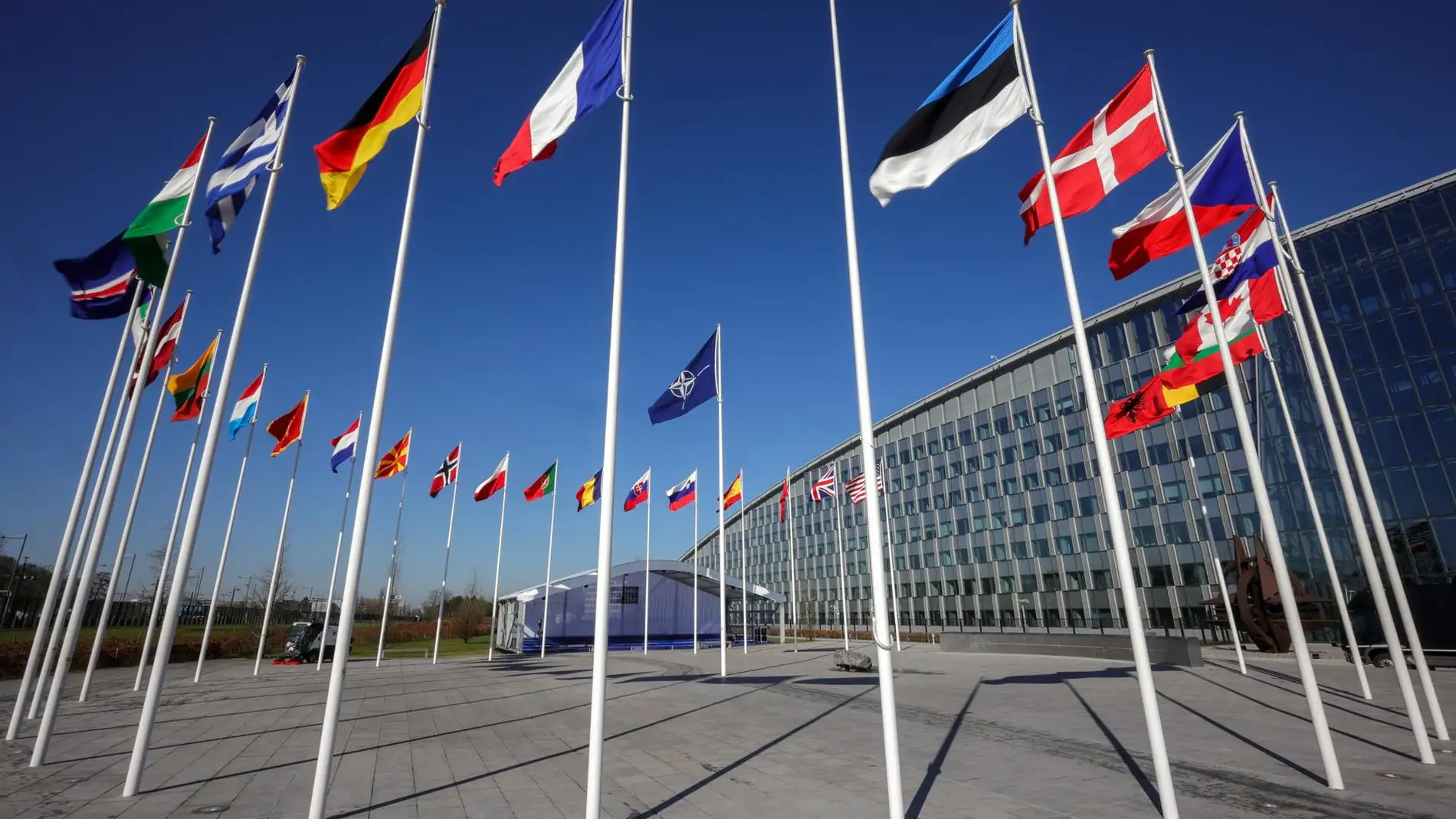 Banderas de países que conforman la OTAN