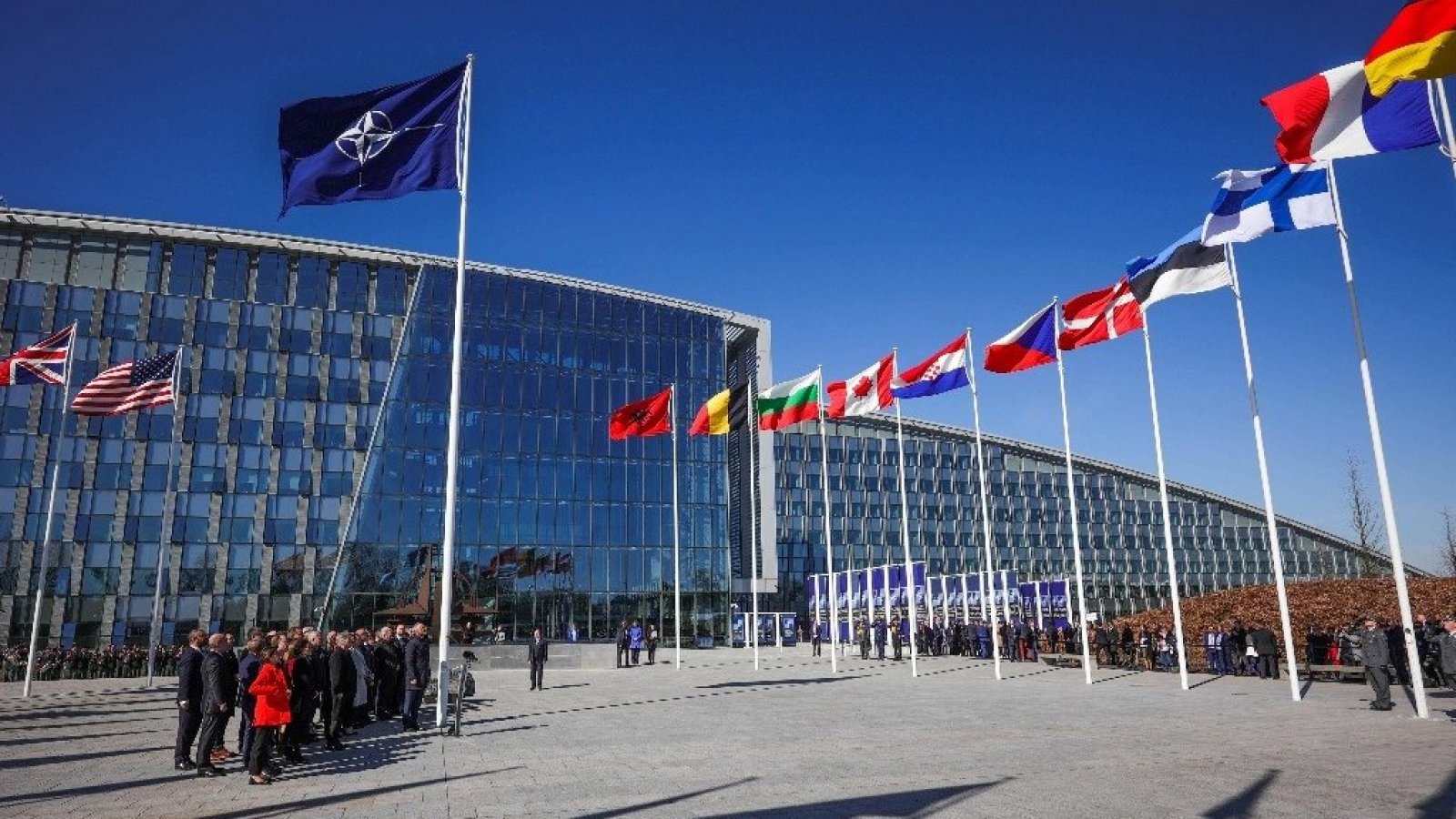 Banderas de los países miembros de la Organización del Tratado del Atlántico Norte (OTAN)