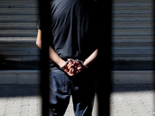 Persona detenida.