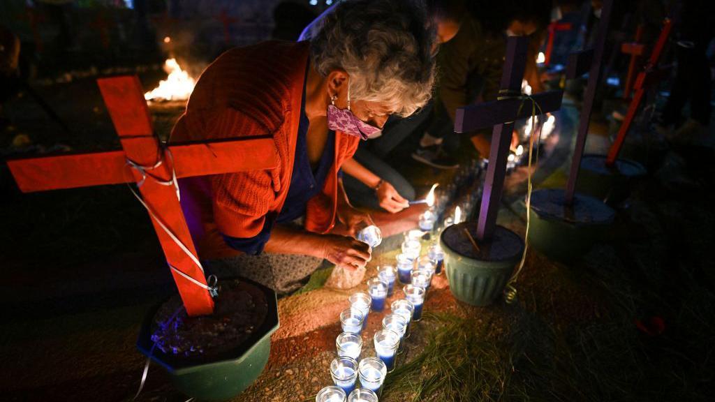 Vigilia contra violencia en Guatemala