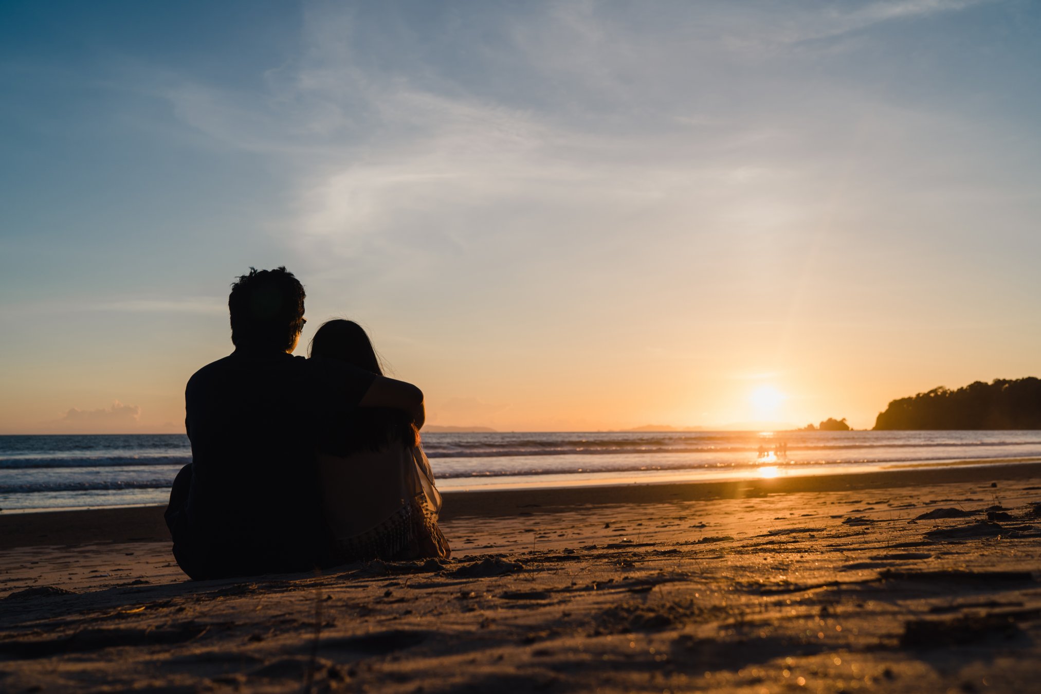 Frases de amor. Pareja en playa.