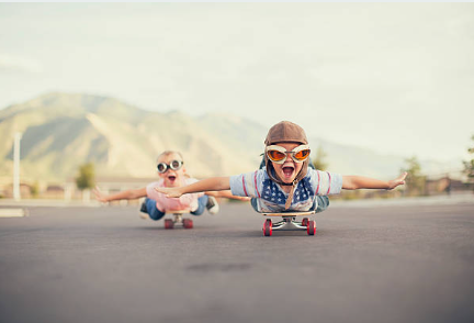 Niños jugando.