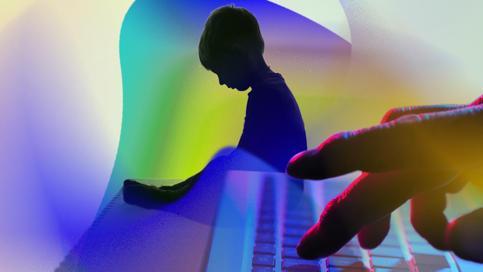 Ilustración compuesta del perfil de un niño en el fondo y la mano de un adulto sobre un teclado en primer plano