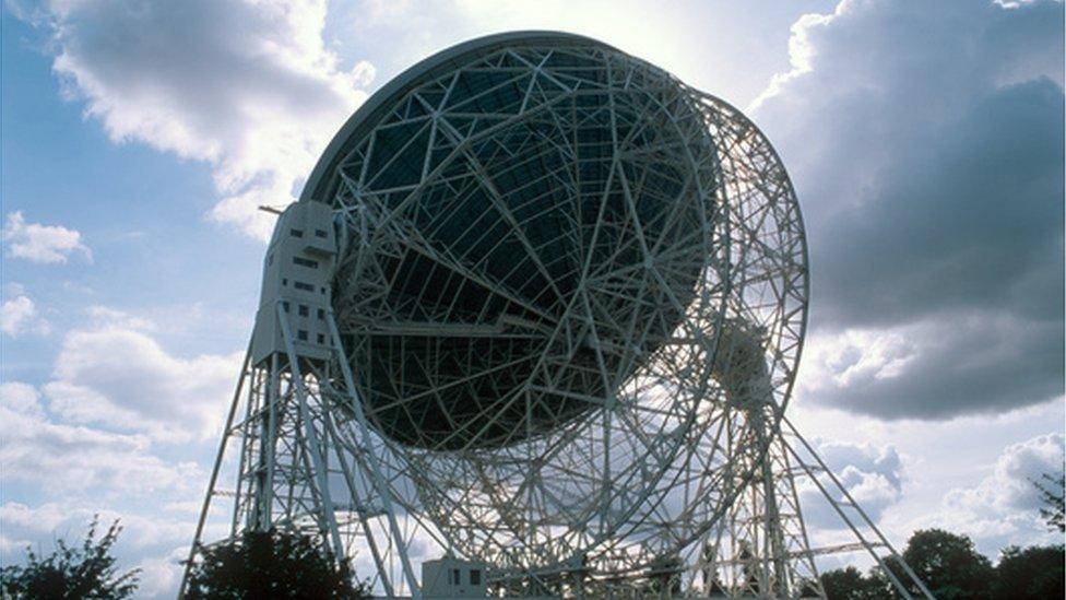 El telescopio gigante Lovell en Jodrell Bank, Reino Unido.