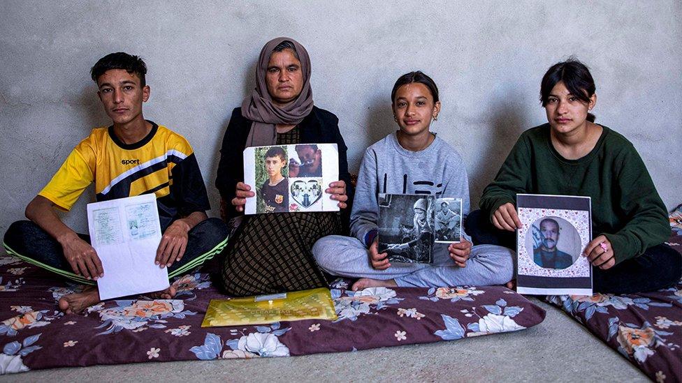 Bahar y su familia.