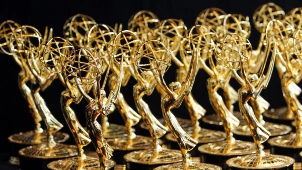 Trofeos de los Premios Emmy 2023.