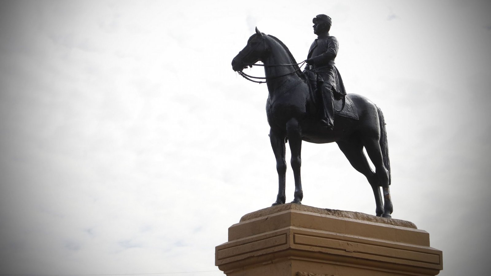 Estatua del general Baquedano.