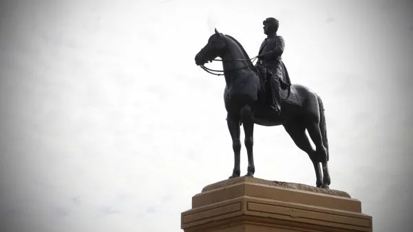 Estatua del general Baquedano.
