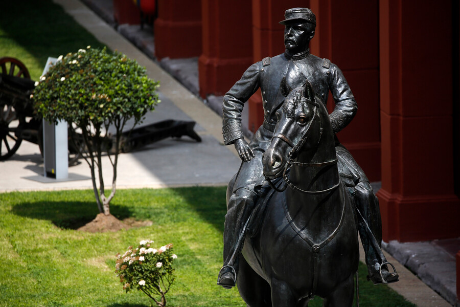 Estatua de Baquedano en el Museo Histórico y Militar
