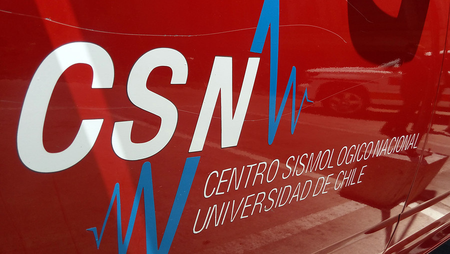 Logo Centro Sismológico Nacional Universidad de Chile