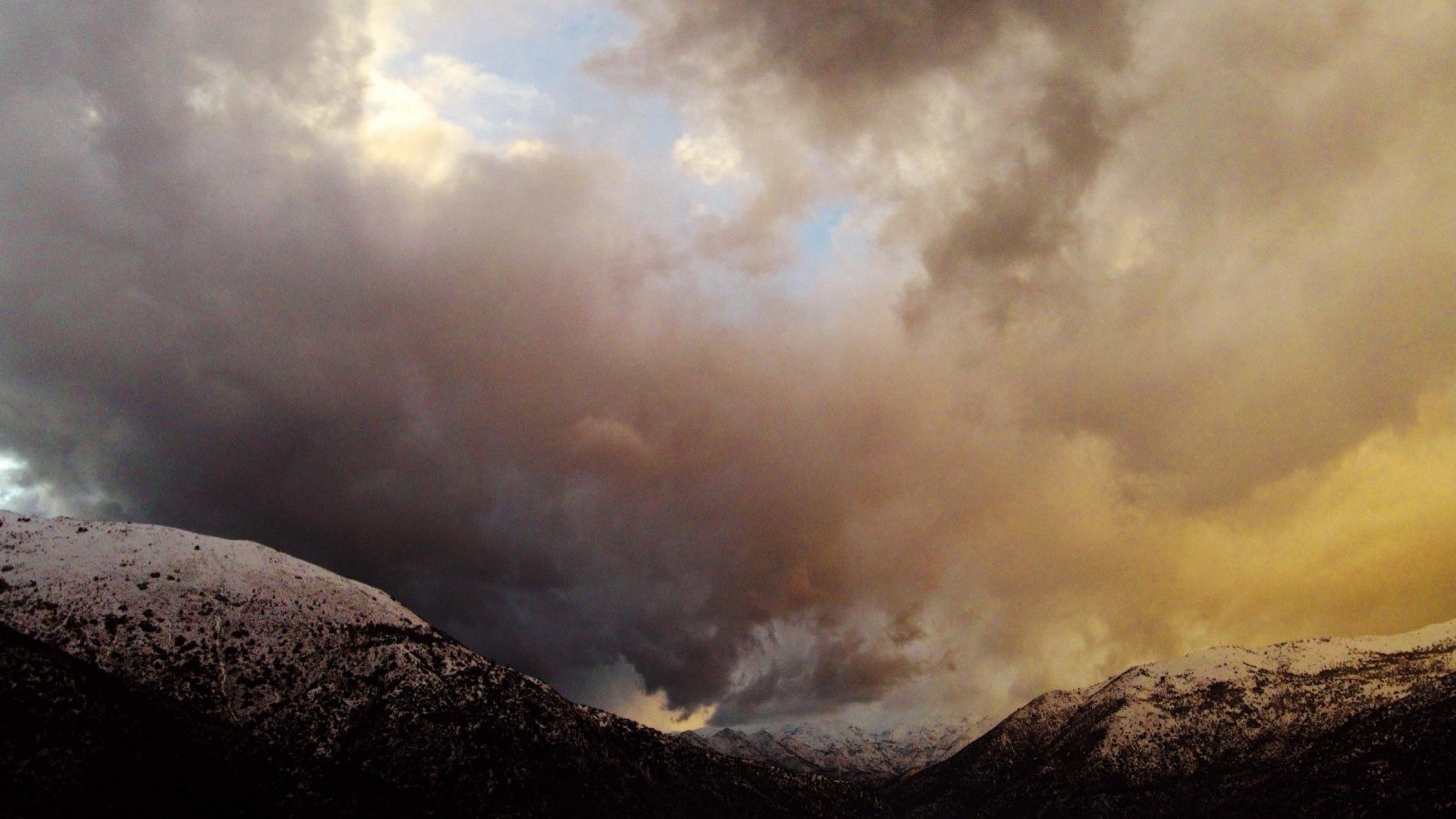 Nubes de sistema frontal.