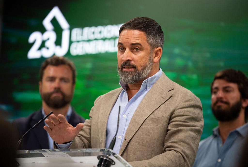 El líder de Vox, Santiago Abascal, tras conocer el resultado electoral.