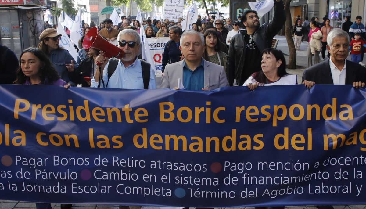 Colegio de Profesores da ultimátum al Gobierno para evitar paro ...