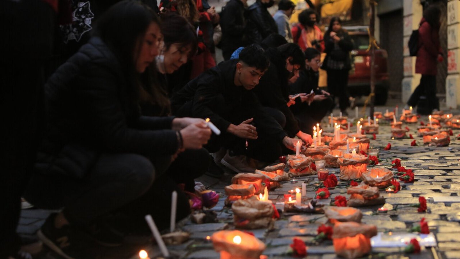 Acto de conmemoración del 11 de septiembre en el ex centro de tortura de Londres 38.