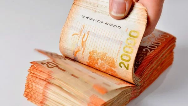 Billetes de 20 mil pesos.
