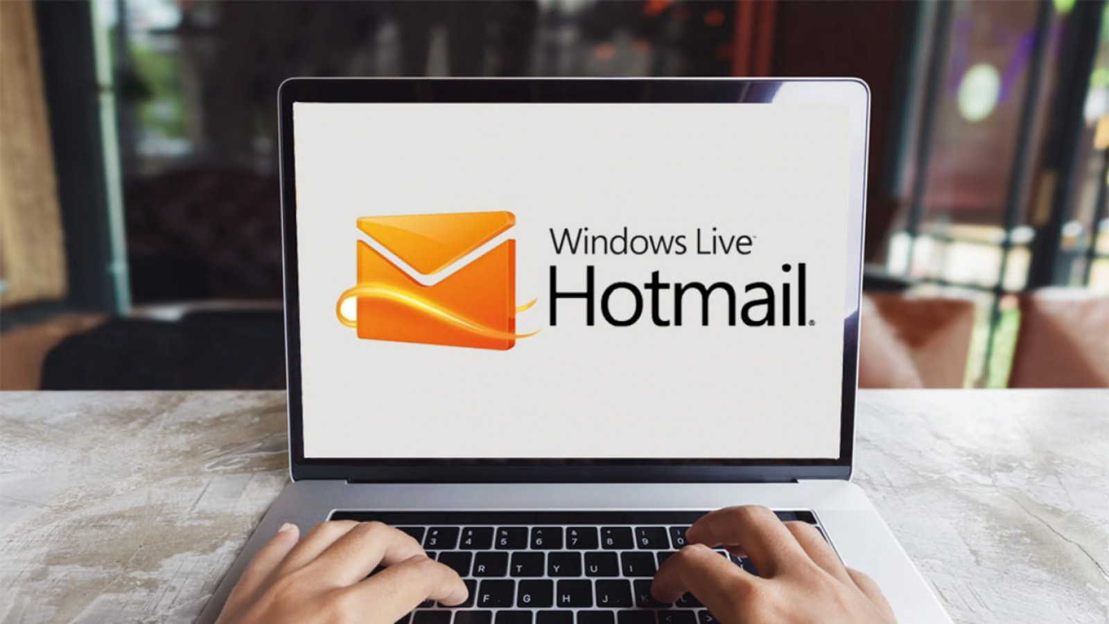 Hotmail. Computador. 