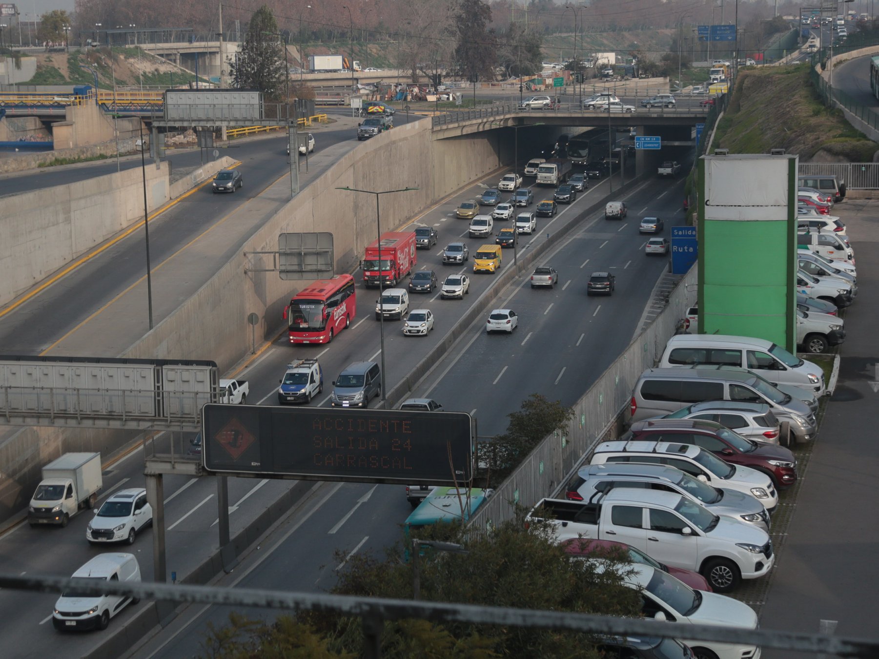 Restricción Vehicular. Autopista. 