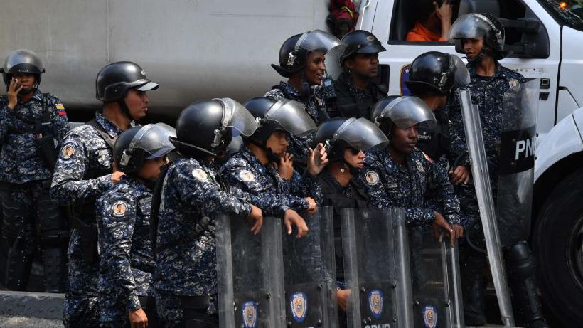 La Policía Nacional Bolivariana también se dedica a tareas de control del orden público.