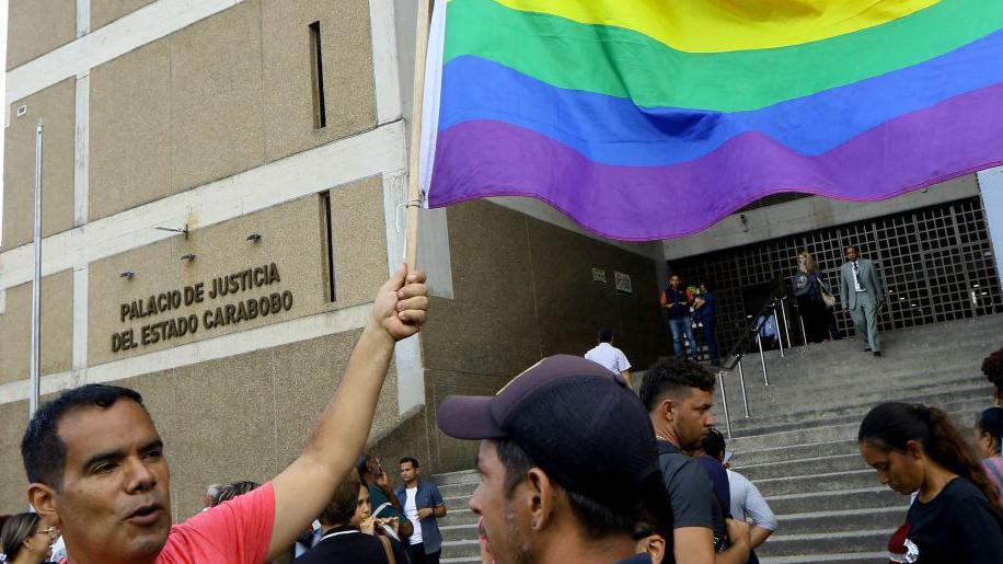 Los abogados de la defensa exigen que se retiren todos los cargos.