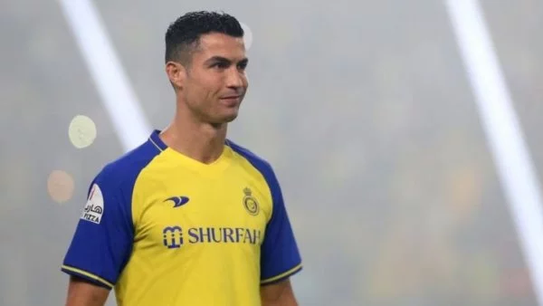 Cristiano Ronaldo con la camiseta de Al Nassr