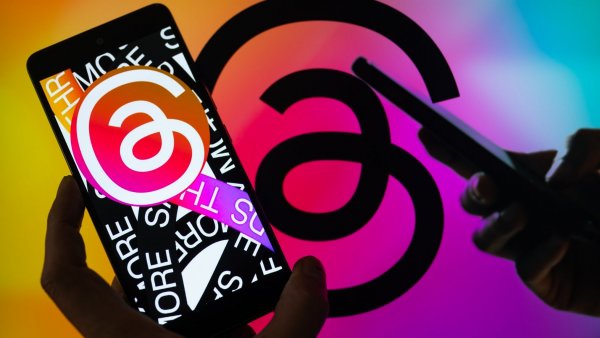 Teléfono con Threads.