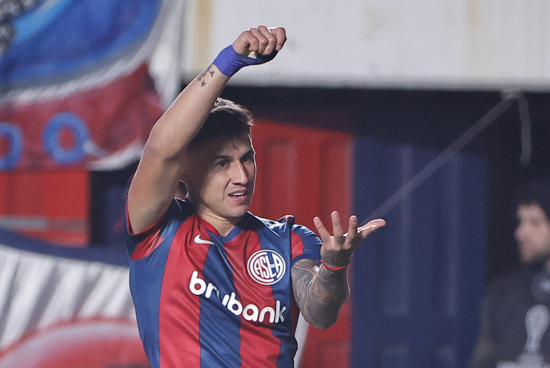 Adam Bareiro celebra su gol en la ida ante Sao Paulo