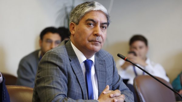 Diputado Henry Leal, UDI.