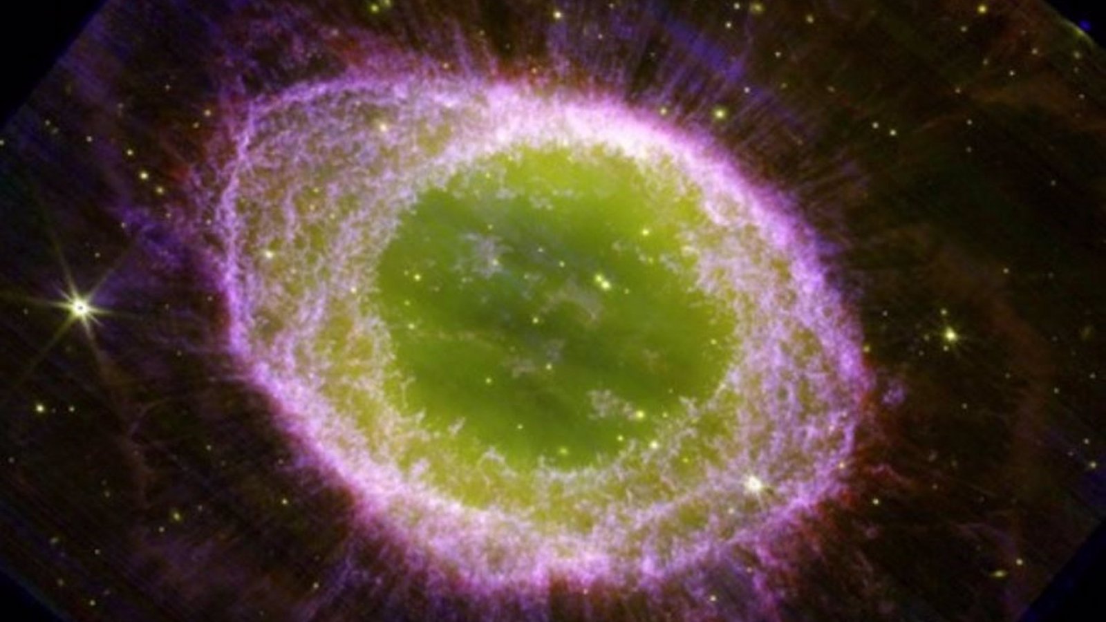 Nebulosa del anillo. Telescopio James Webb. 