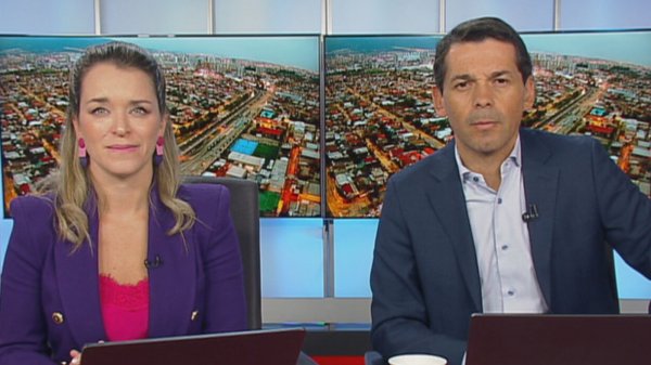 Carla Zunino y Gustavo Huerta presentando 24 AM