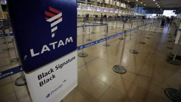 LATAM. Aeropuerto.