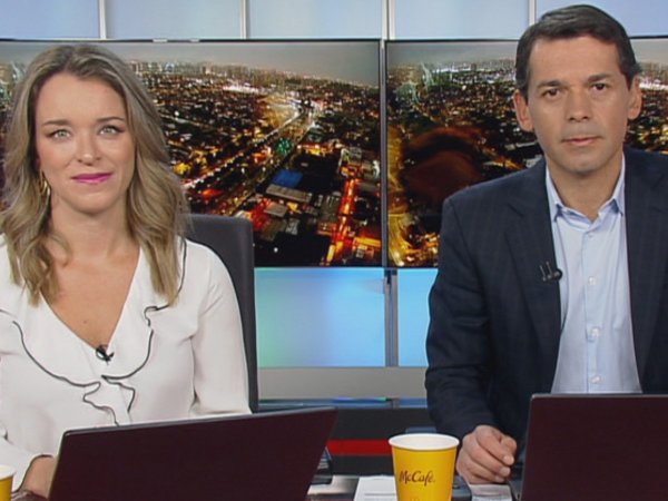 Carla Zunino y Gustavo Huerta presentando 24 AM