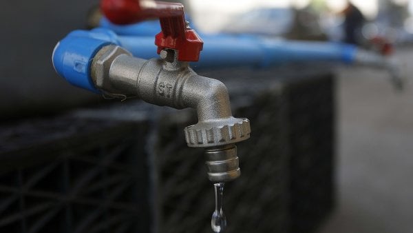 Corte de agua de Aguas Andinas en Las Condes.