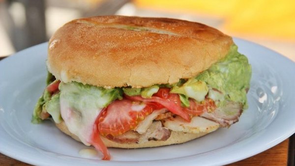 Día del lomito, jueves 24 de agosto.