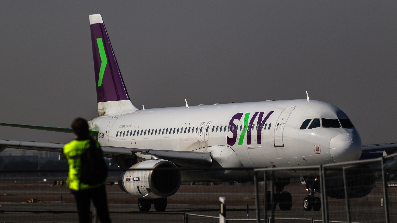 Avión de SKY Airline.