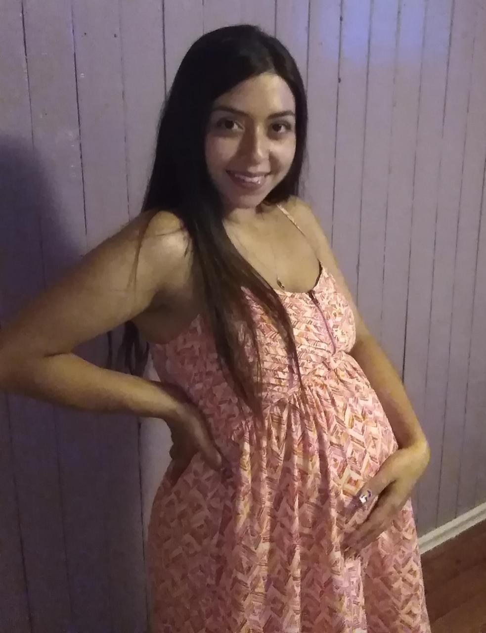 Karla embarazada