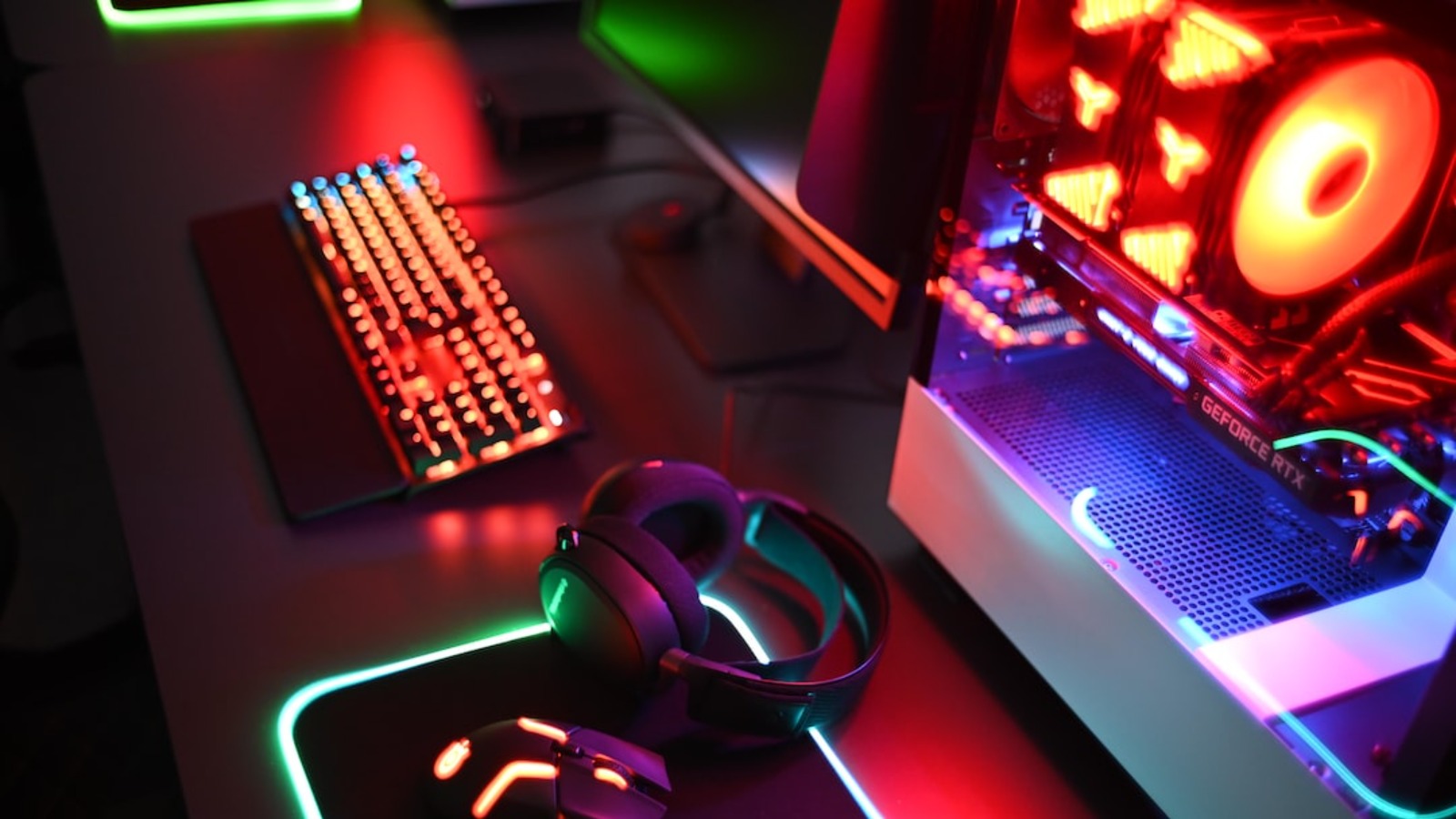 Accesorios para pc en el día del Gamer