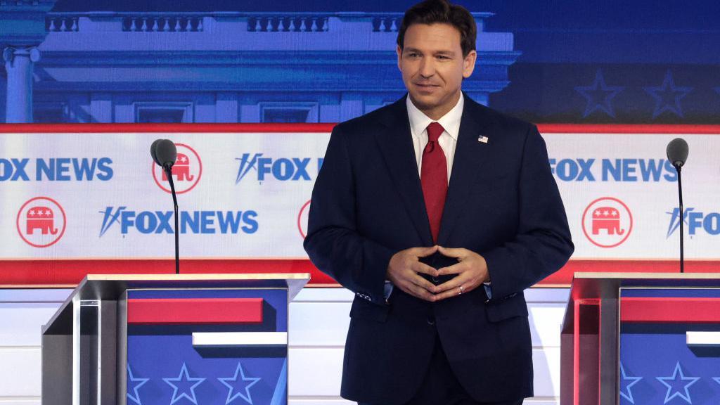 Ron DeSantis en el primer debate republicano de la primaria 2024.