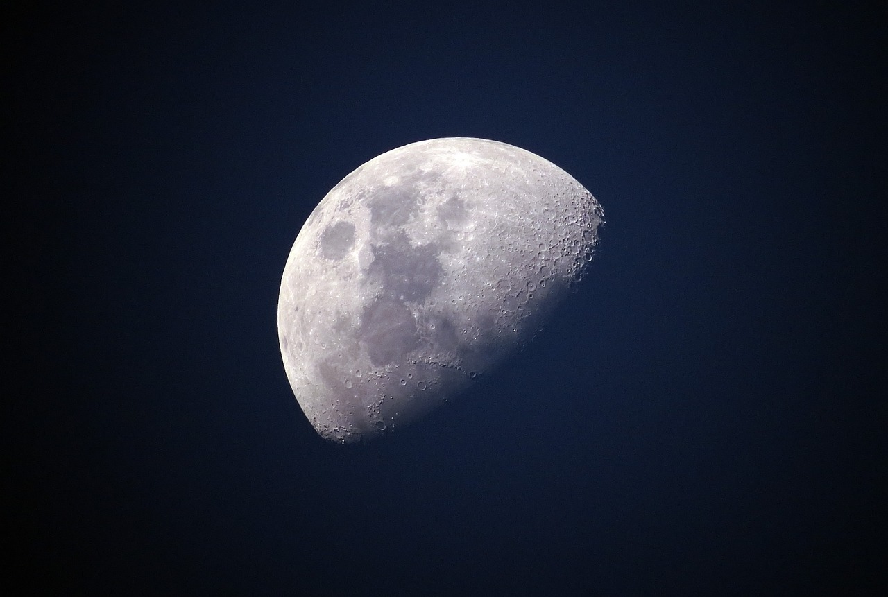 Luna. NASA. 