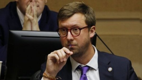 Diptuado Luis Sánchez se refiere a caso Democracia Viva.