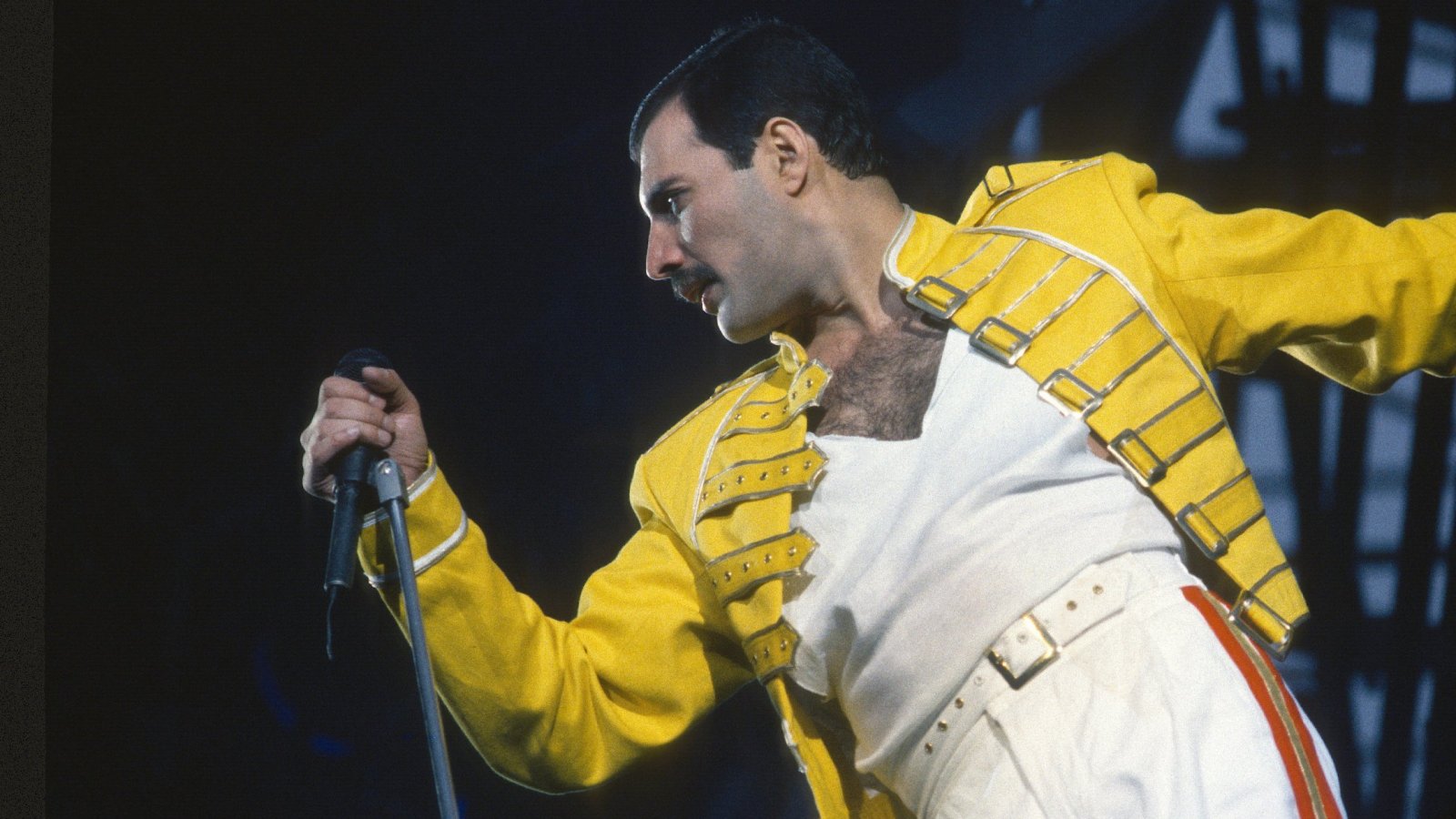 Freddie Mercury en concierto en Londres (1986).