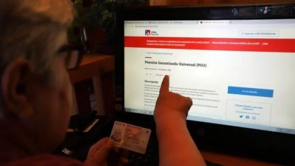 PGU. Adulto mayo en sitio web.