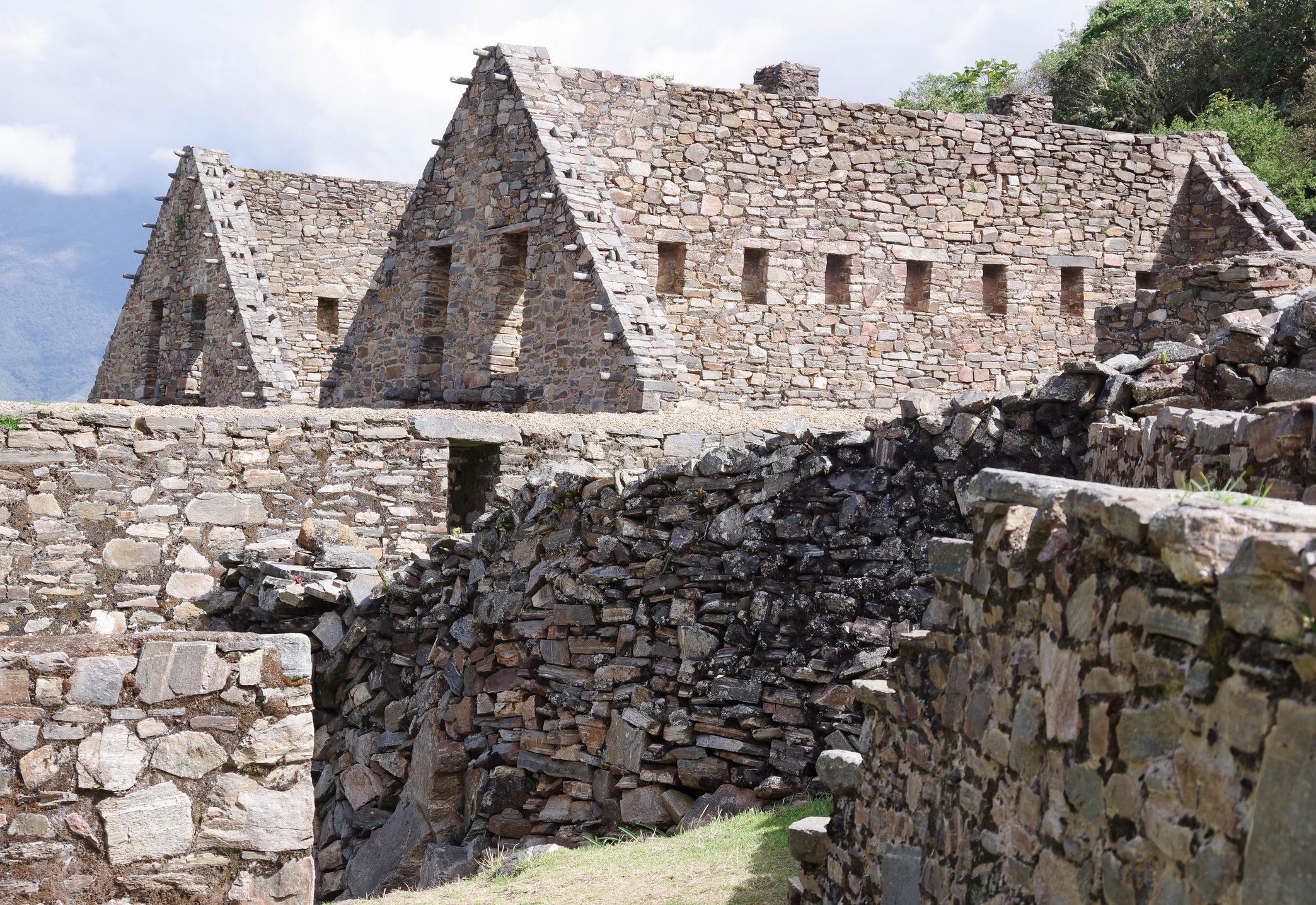 Restos de viviendas en el yacimiento de Choquequirao