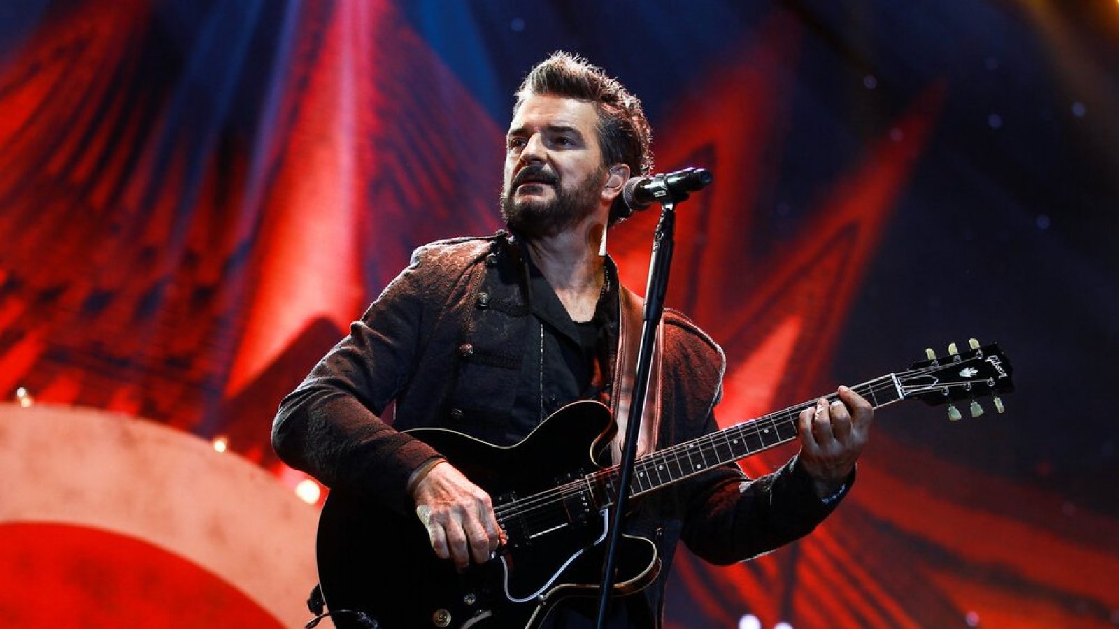 Debido a una "crisis médica" Ricardo Arjona reprogramará sus