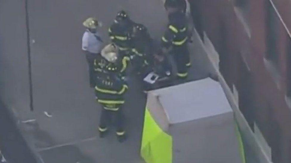 Bomberos a las afueras de la guardería