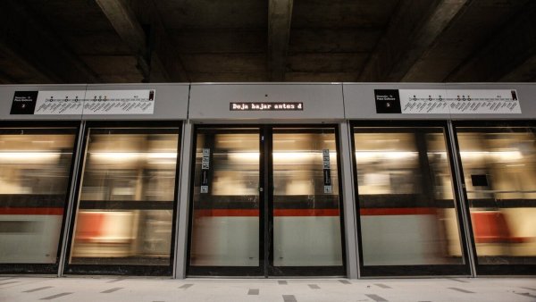 Andén del Metro de Santiago