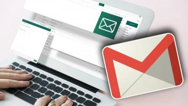 Computador con Gmail.