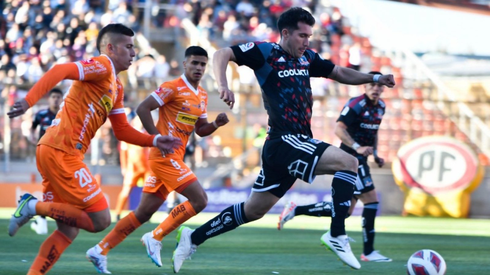 Cobreloa y Colo Colo empartaron 2-2 en la ida en Calama