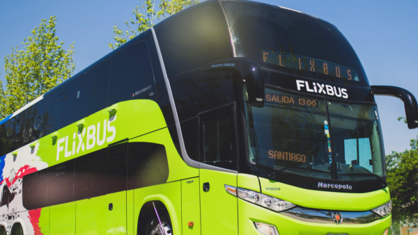 Flixbus, empresa de buses con pasajes a bajo costo, llega a Chile