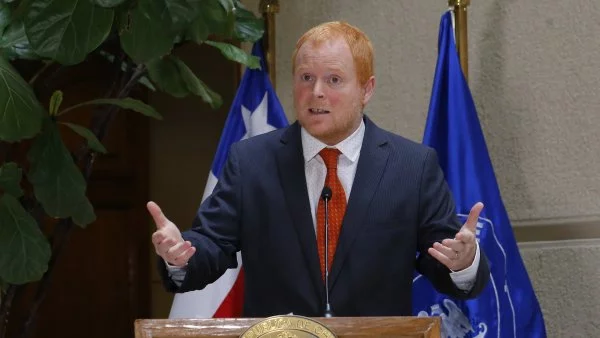 Rojo Edwards apuesta para 