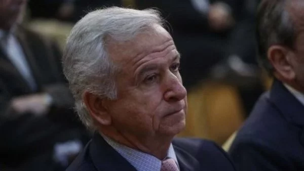 Felipe Larraín, exministro, e Imacec de agosto.